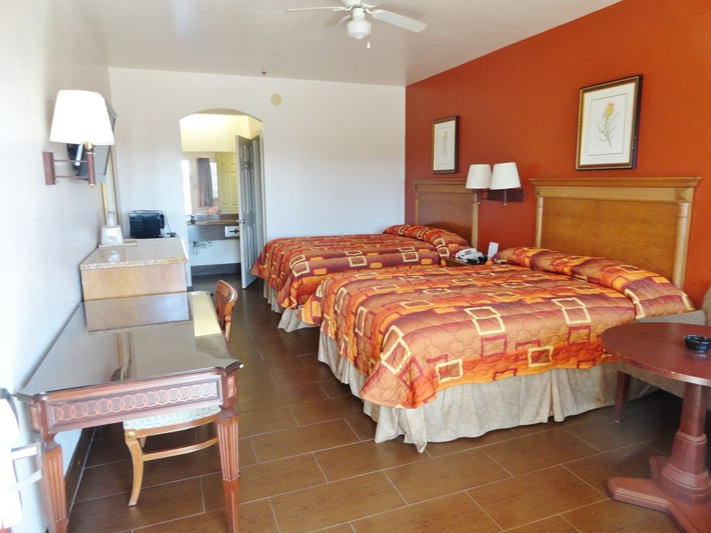 Americas Best Value Inn - Brownsville Room photo