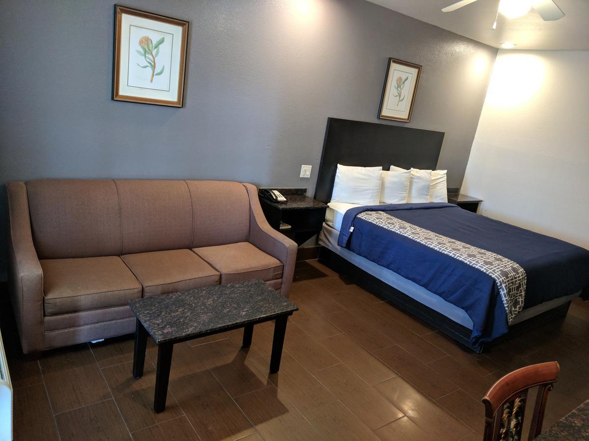 Americas Best Value Inn - Brownsville Exterior photo
